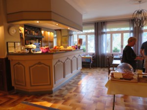 Hotellin aamiaishuone